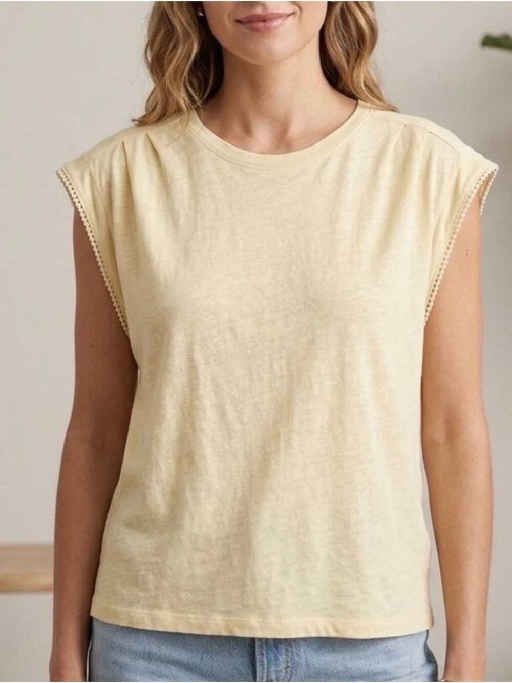 Sundry Yellow Cotton Blend Muscle Tee Boxy Shirt Size 1 Small